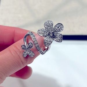 BANANA REPUBLIC Rhinestone Flower Butterfly Ring